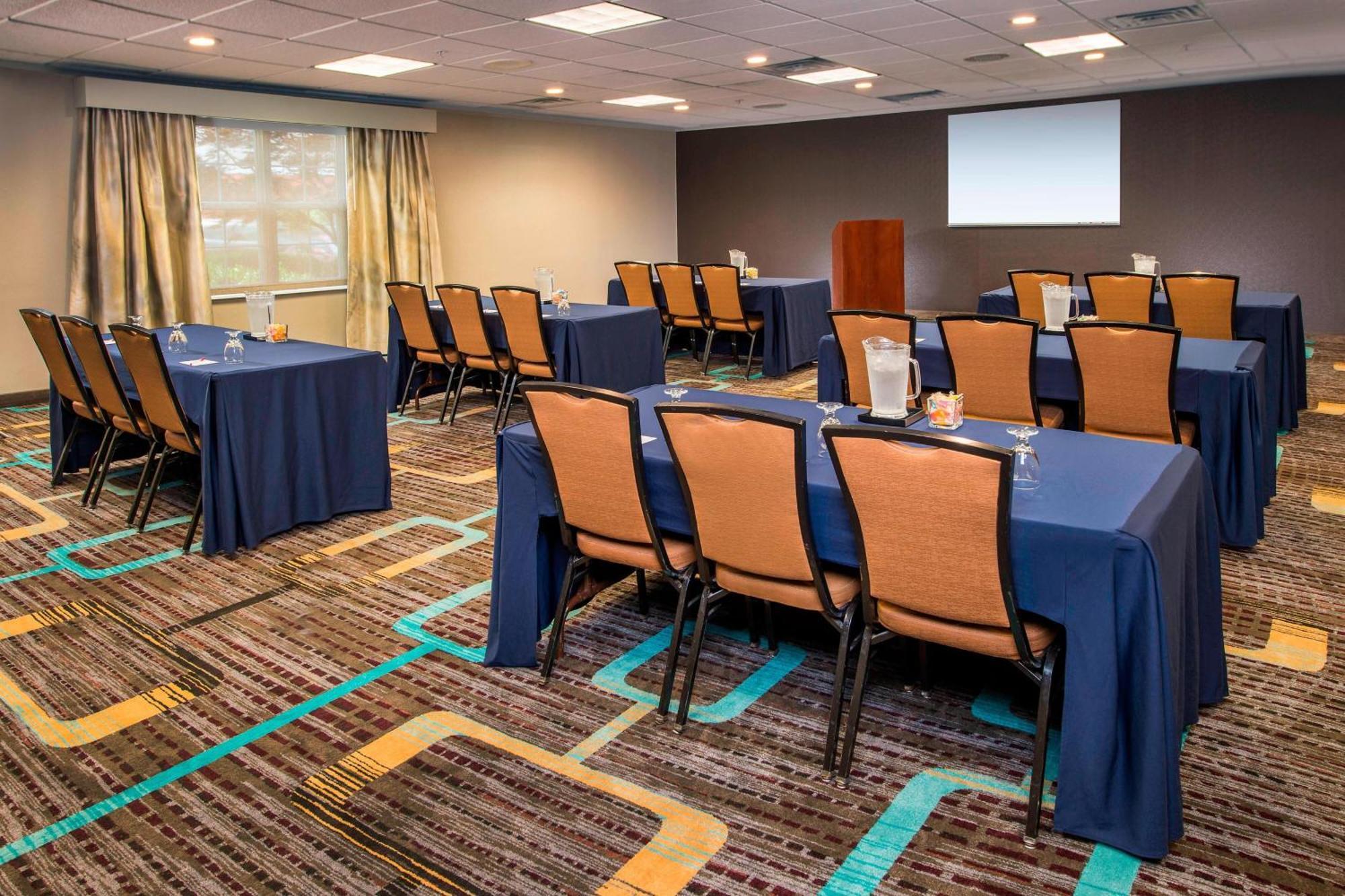 Residence Inn Frederick Luaran gambar