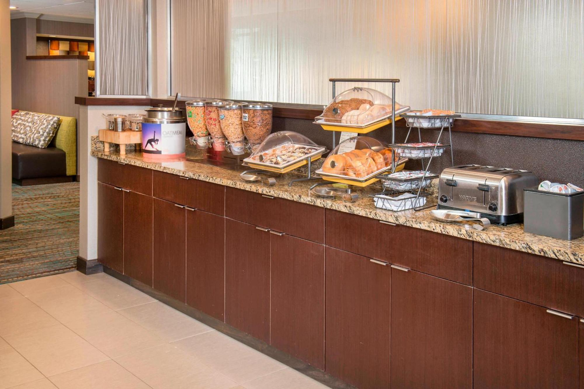 Residence Inn Frederick Luaran gambar